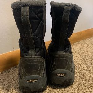 Keen winter boots size 6.5